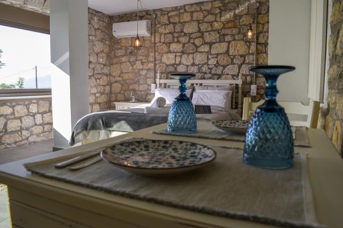 Villa Coastal Stone Hideaway With Stunning Scenery Kitriaí Exterior foto